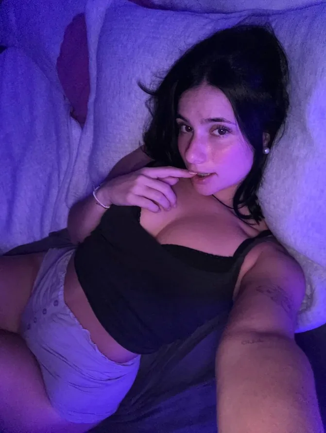 Beste OnlyFans Big Star Jeans GmbH - Chloe