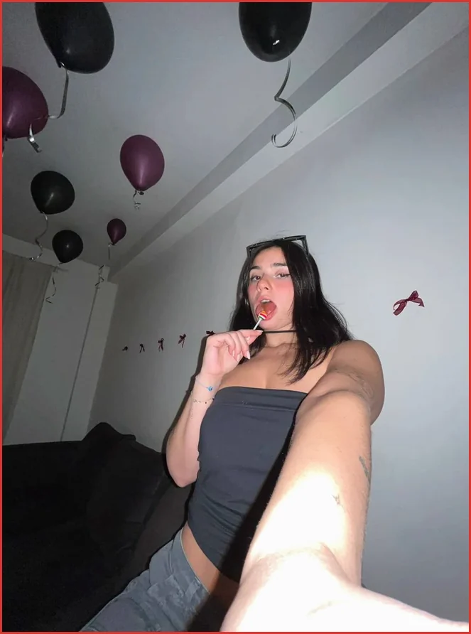 Kostenlos OnlyFans Chloe - Mercedes-Benz Versicherung AG, Baden-Württemberg