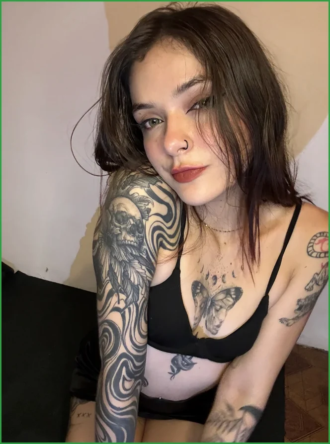 MONA GmbH & Co Beste Kostenlos OnlyFans Emily