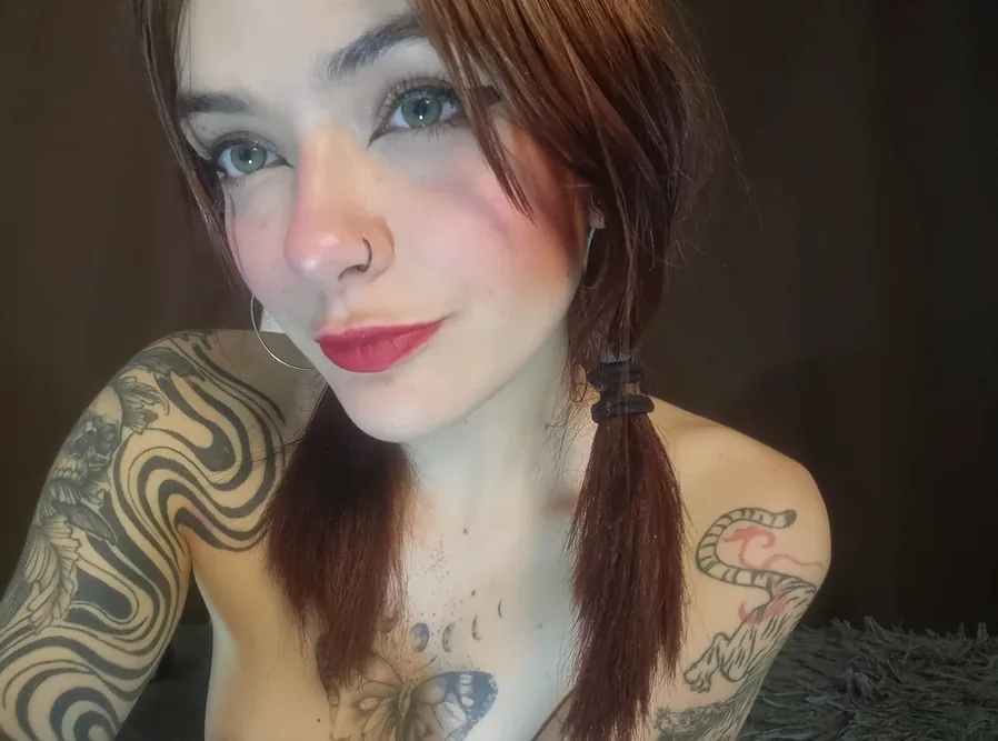 Emily, top Kostenlos OnlyFans models - R + V Versicherung