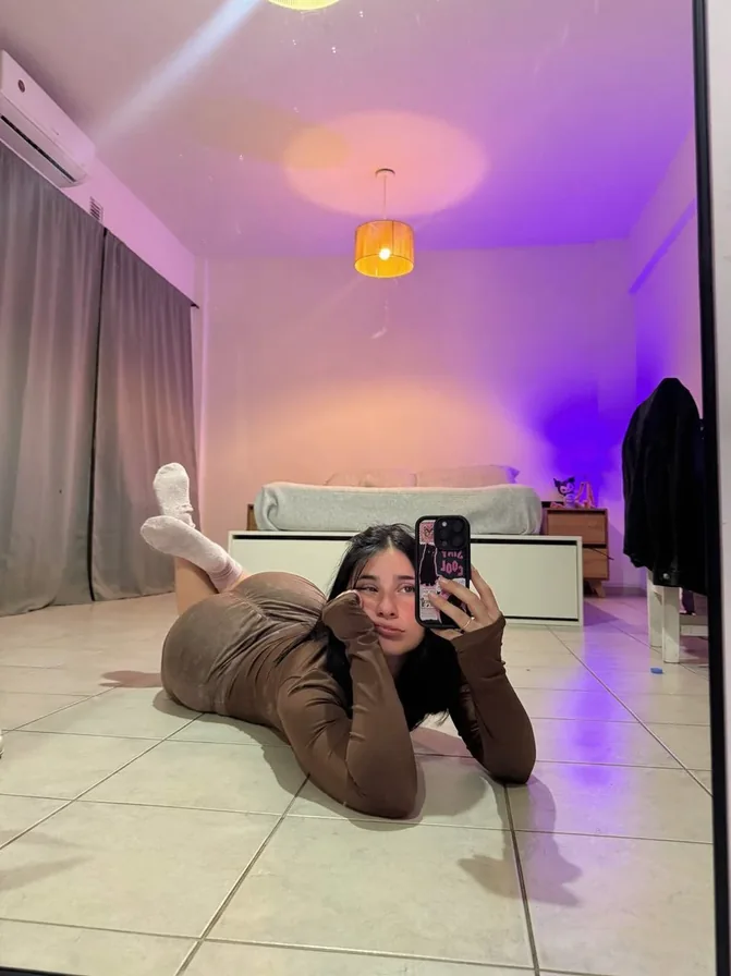 Top OnlyFans Chloe - St. Pauli, Hamburg